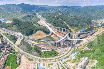 中國電建匠心筑路 助力“凱里環城”高速發展